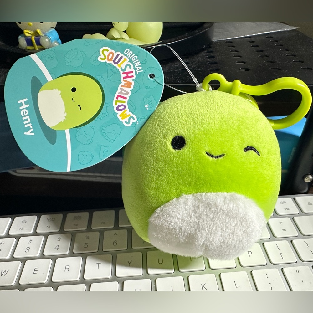 Squishmallow Clip-On Henry Turtle